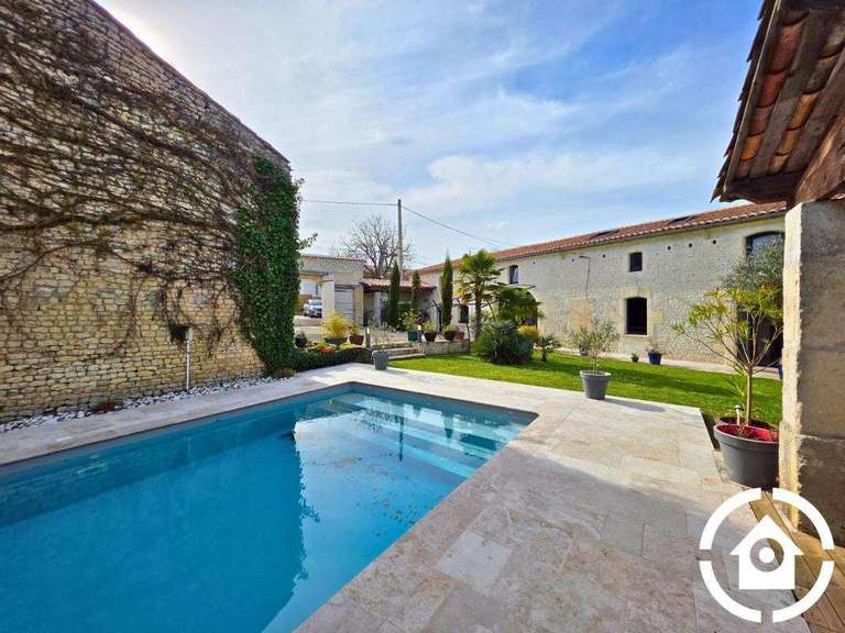 Maison Juillac-le-Coq - 4 chambres