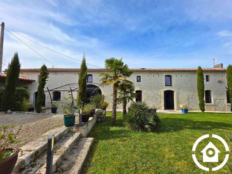 Maison Juillac-le-Coq - 4 chambres