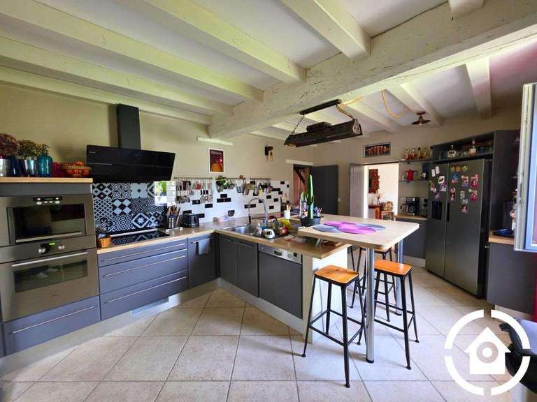 Maison Juillac-le-Coq - 4 chambres