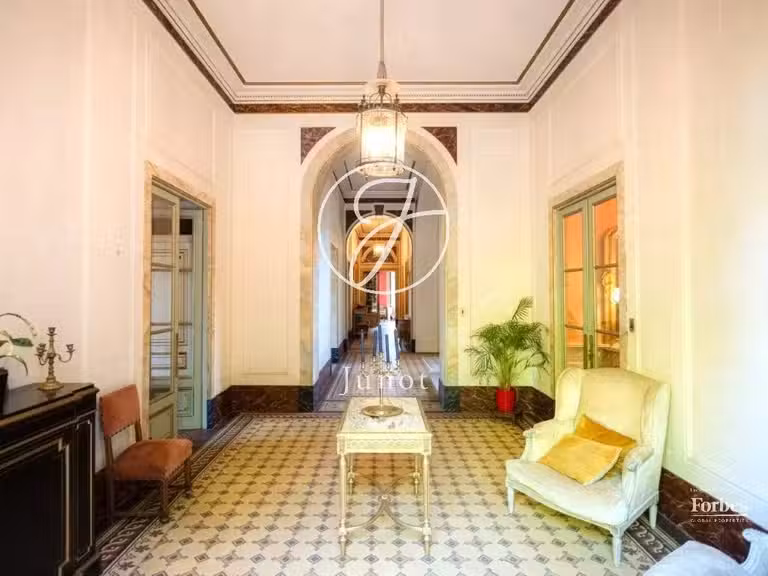 Castle Jujurieux - 15 bedrooms - 1045m²