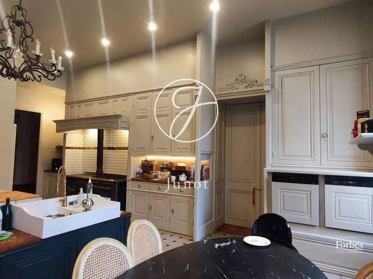 Château Jujurieux - 15 chambres - 1045m²