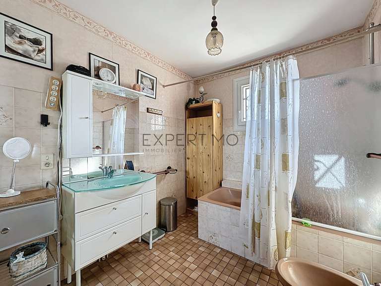 House Juliénas - 5 bedrooms - 220m²