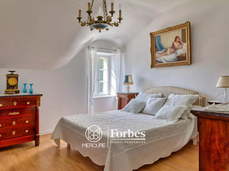 Maison Jullouville - 4 chambres - 220m²