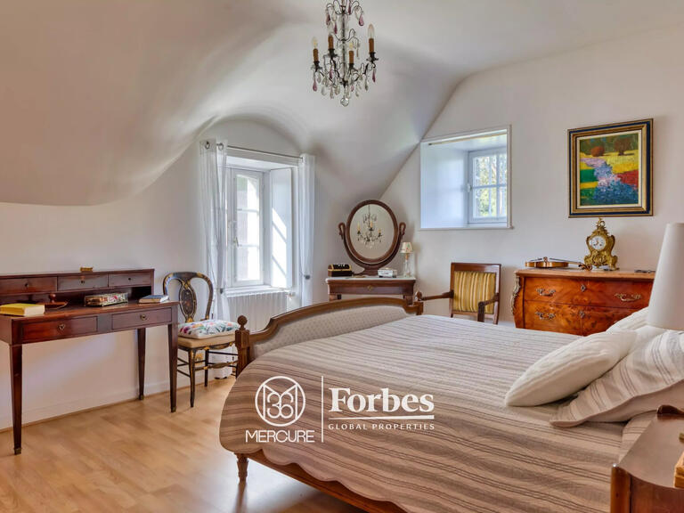 Maison Jullouville - 4 chambres - 220m²