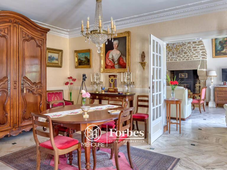 Maison Jullouville - 4 chambres - 220m²
