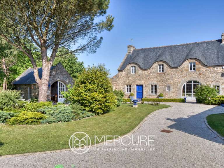 Maison Jullouville - 4 chambres - 220m²