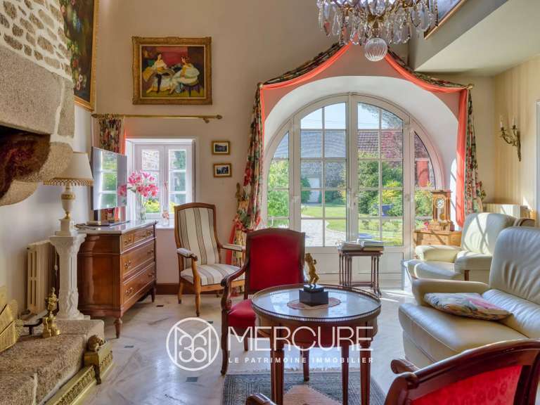 Maison Jullouville - 4 chambres - 220m²