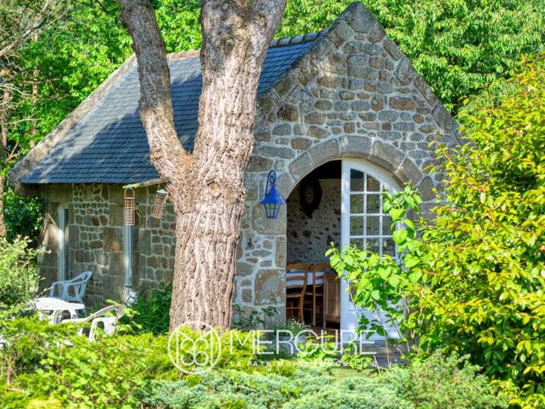 Maison Jullouville - 4 chambres - 220m²