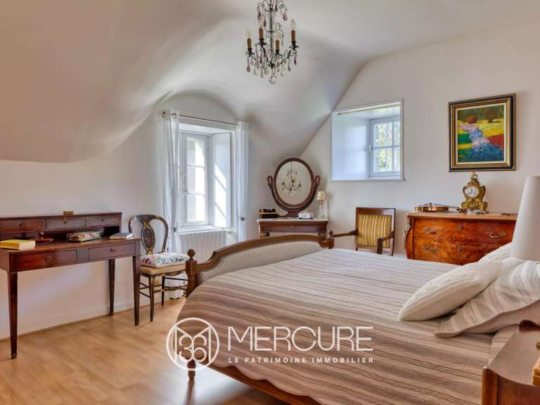 Maison Jullouville - 4 chambres - 220m²