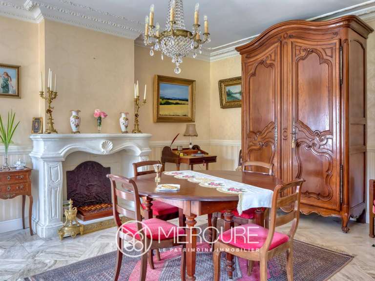 Maison Jullouville - 4 chambres - 220m²