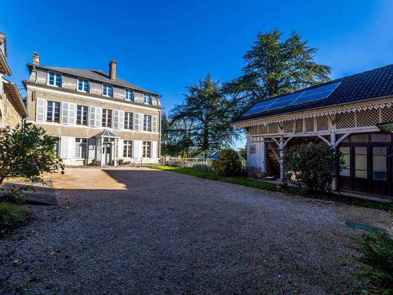 Villa Jurançon - 9 chambres - 533m²