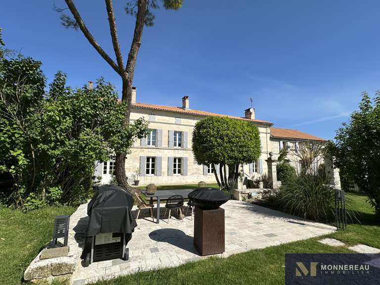 Maison Jurignac - 5 chambres - 260m²