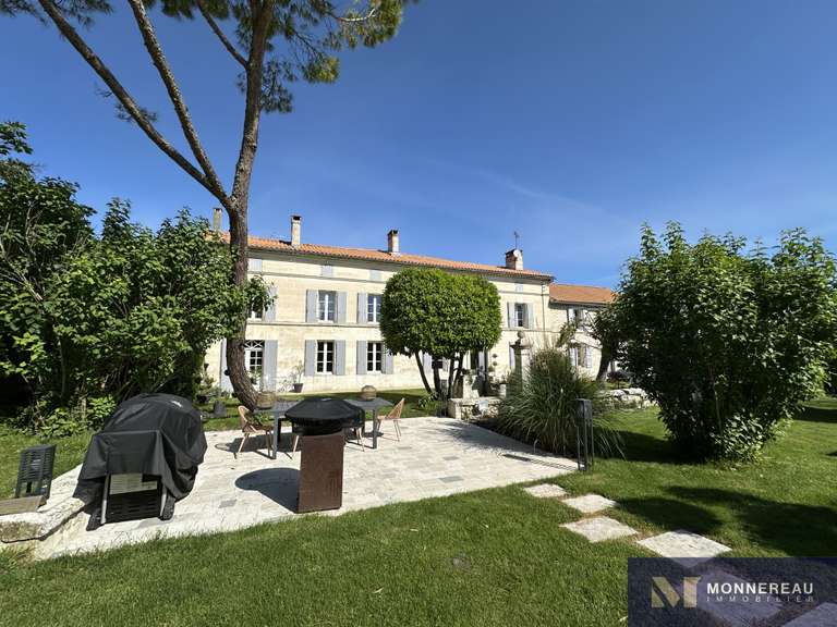 Maison Jurignac - 5 chambres - 260m²