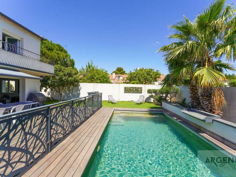 House Juvignac - 5 bedrooms - 178m²