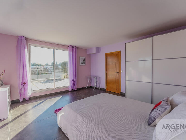 Maison Juvignac - 4 chambres - 226m²