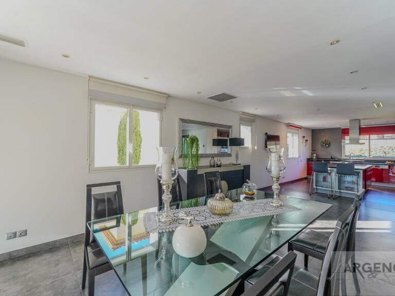 Maison Juvignac - 4 chambres - 226m²