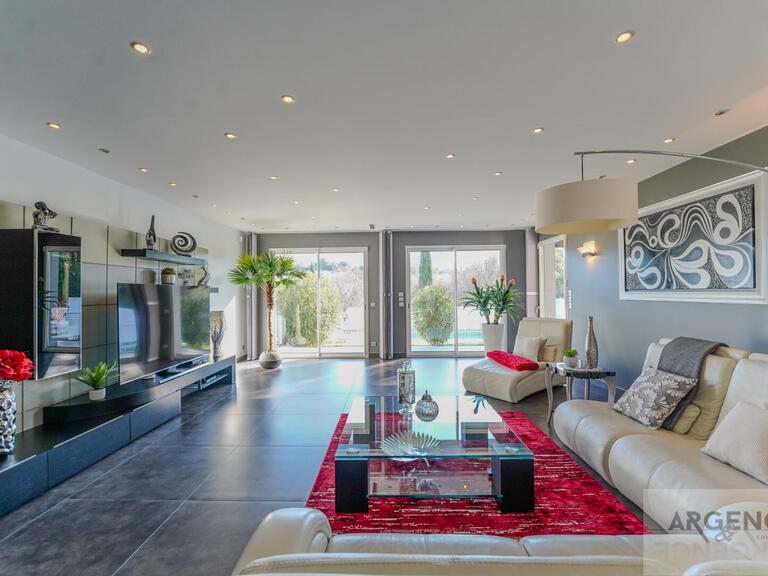 Maison Juvignac - 4 chambres - 226m²