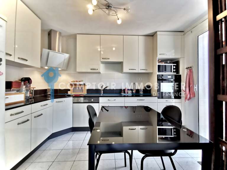 House Juvignac - 5 bedrooms - 150m²