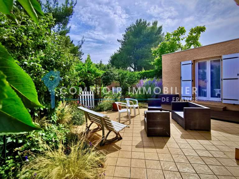 House Juvignac - 5 bedrooms - 150m²