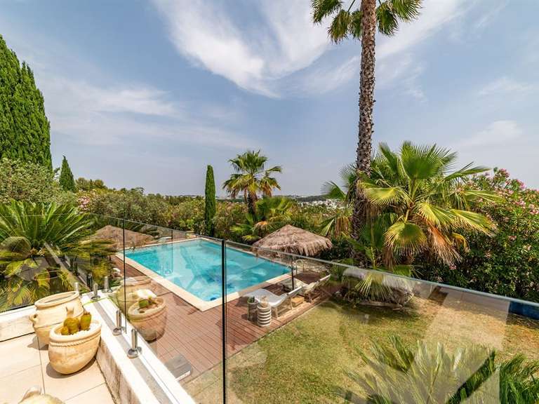 Maison Juvignac - 3 chambres - 210m²