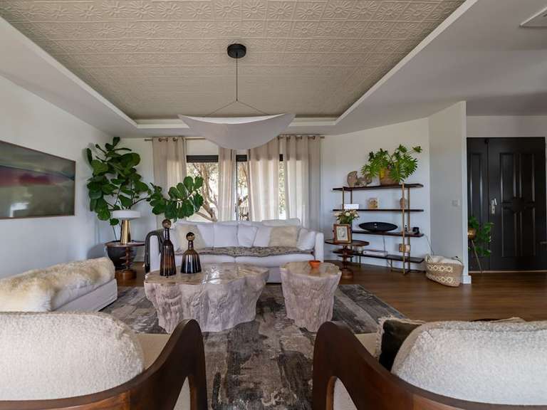 Maison Juvignac - 3 chambres - 210m²