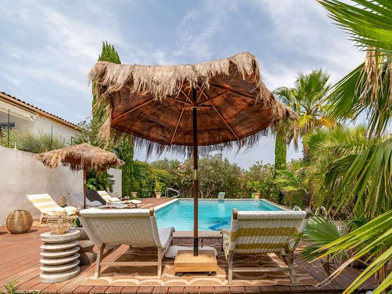 Maison Juvignac - 3 chambres - 210m²