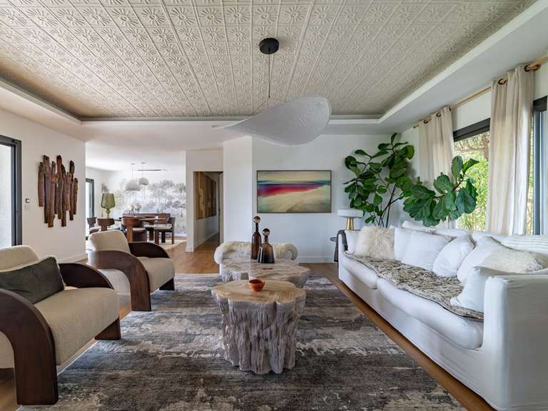 Maison Juvignac - 3 chambres - 210m²