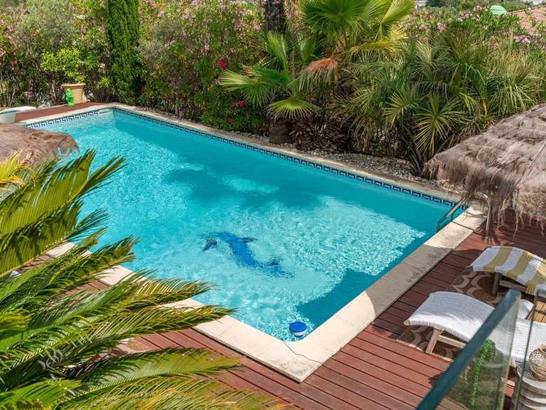 Maison Juvignac - 3 chambres - 210m²