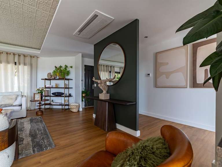 Maison Juvignac - 3 chambres - 210m²
