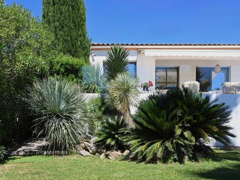 Maison Juvignac - 4 chambres - 250m²