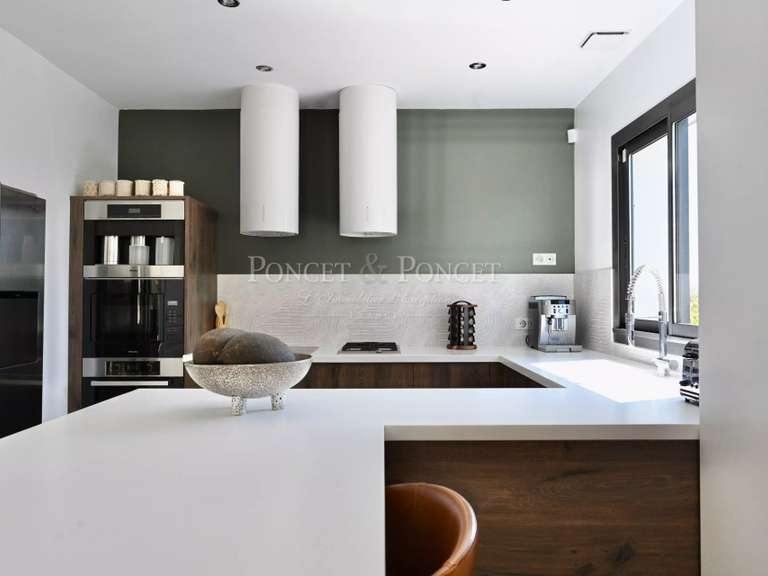 Maison Juvignac - 4 chambres - 250m²