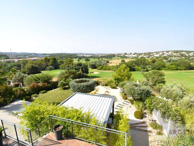 Maison Juvignac - 4 chambres - 230m²