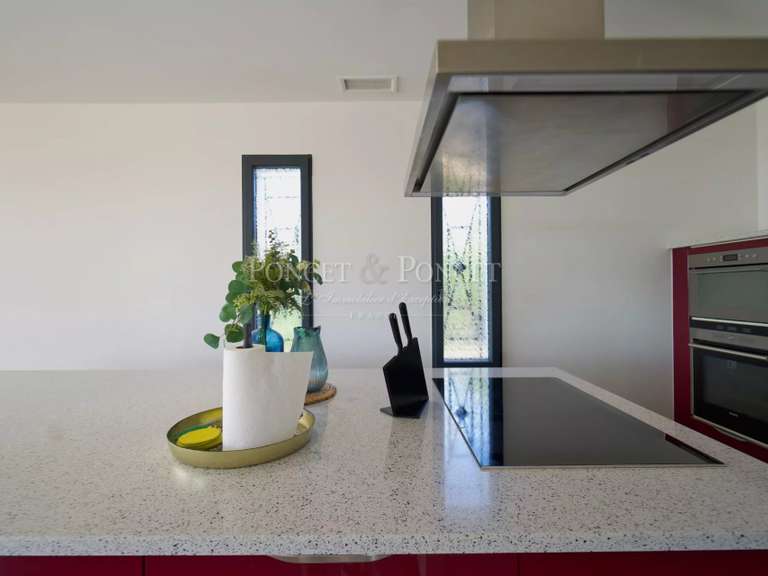 Maison Juvignac - 4 chambres - 230m²