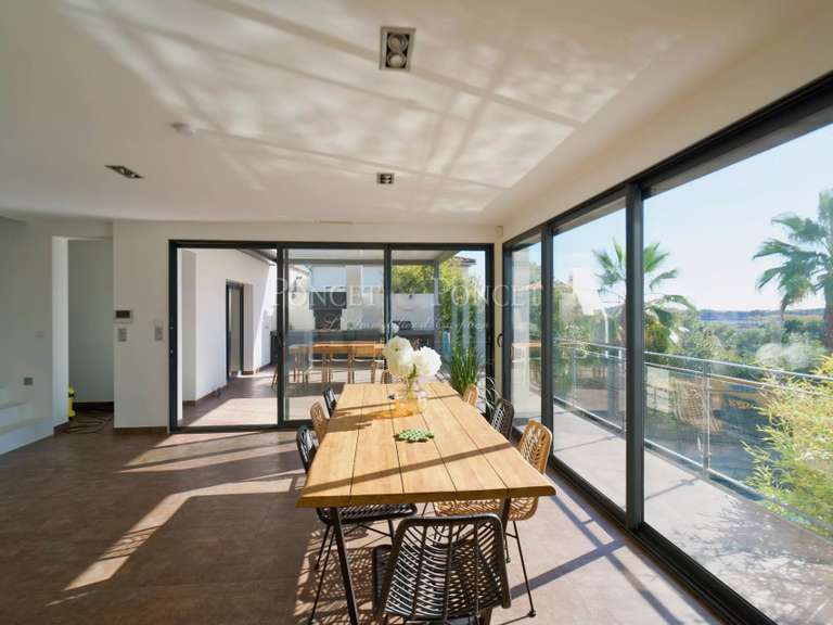 Maison Juvignac - 4 chambres - 230m²