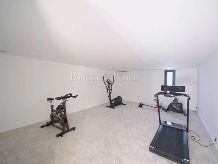 Maison Juvignac - 4 chambres - 230m²