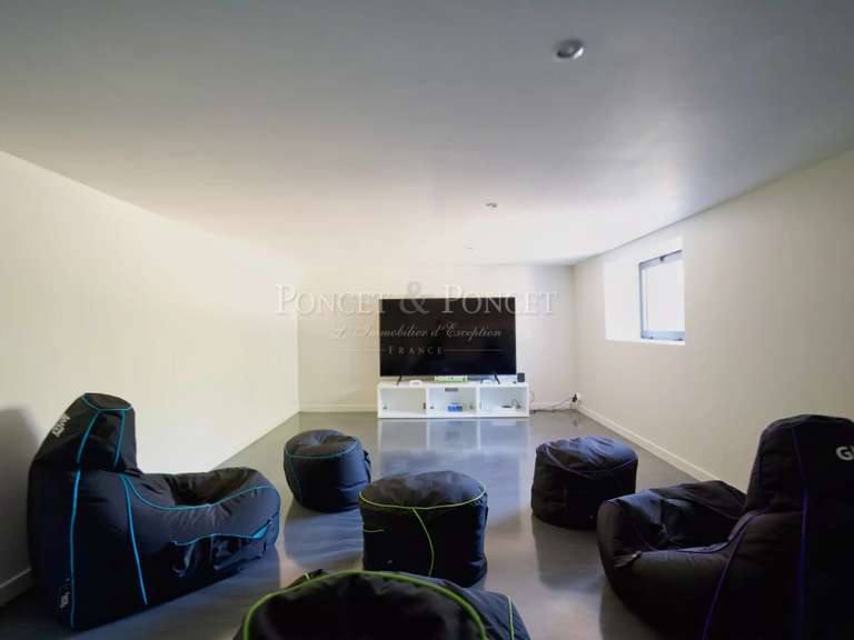 Maison Juvignac - 4 chambres - 230m²