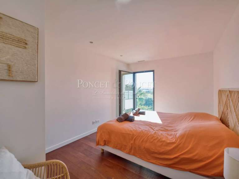 Maison Juvignac - 4 chambres - 230m²