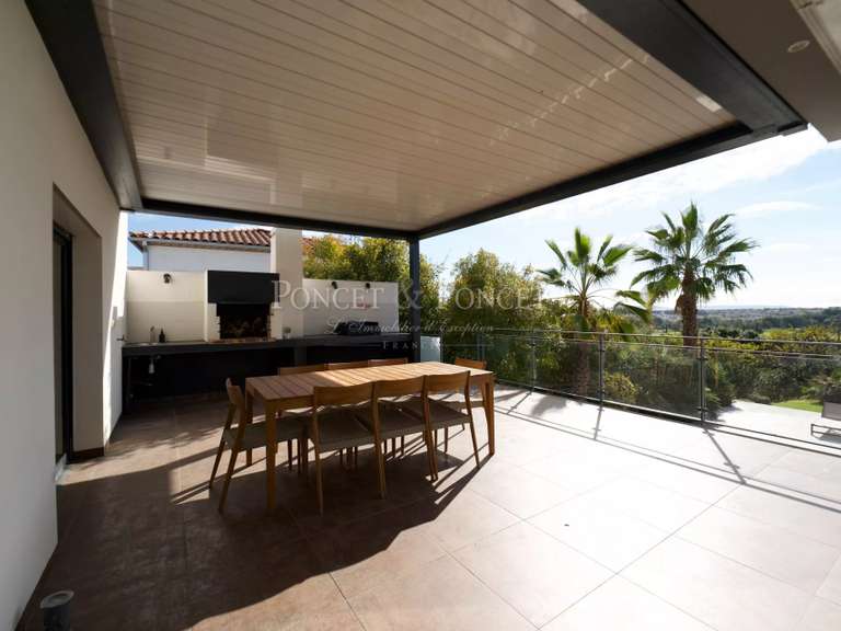 Maison Juvignac - 4 chambres - 230m²