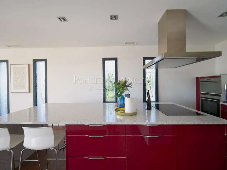 Maison Juvignac - 4 chambres - 230m²