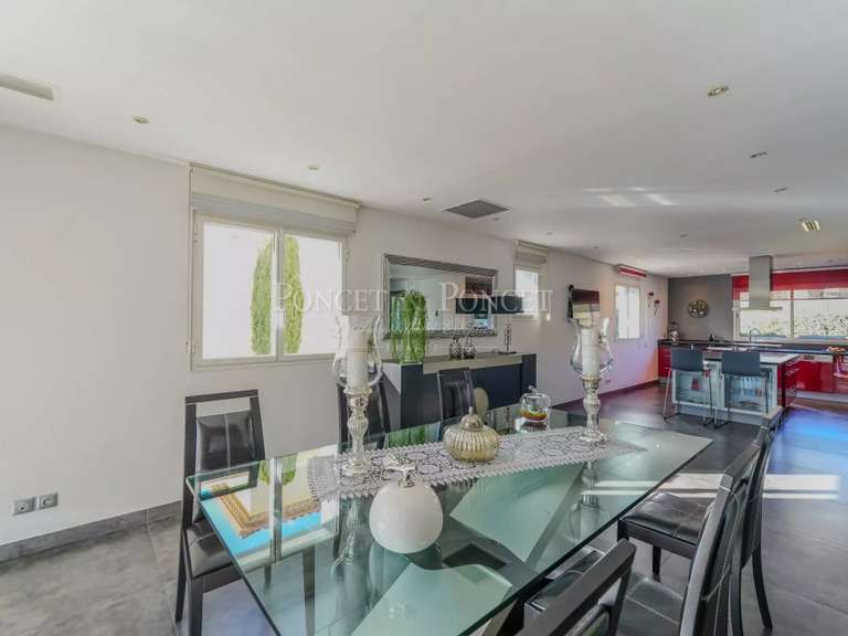 Maison Juvignac - 4 chambres - 225m²