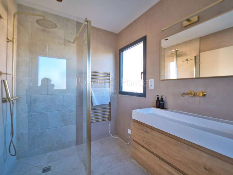 House Juvignac - 4 bedrooms - 246m²