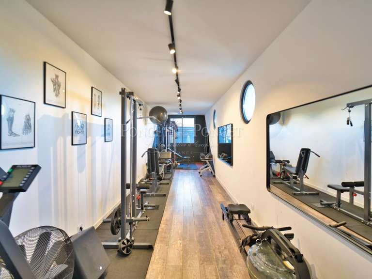 House Juvignac - 4 bedrooms - 246m²