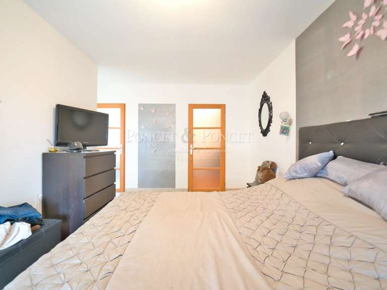 Maison Juvignac - 4 chambres - 230m²