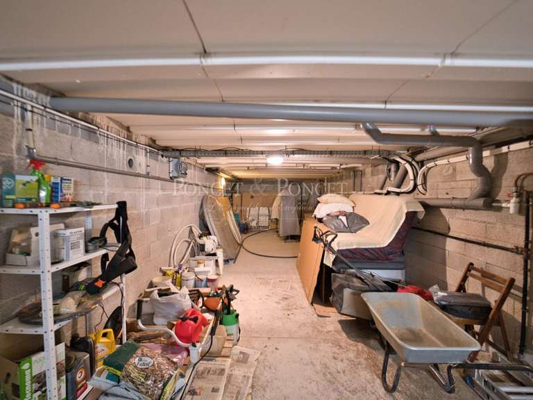 Maison Juvignac - 5 chambres - 185m²