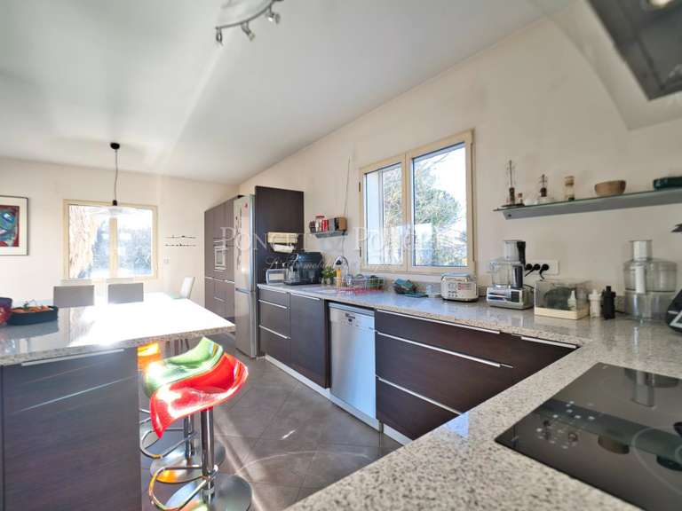 Maison Juvignac - 5 chambres - 185m²