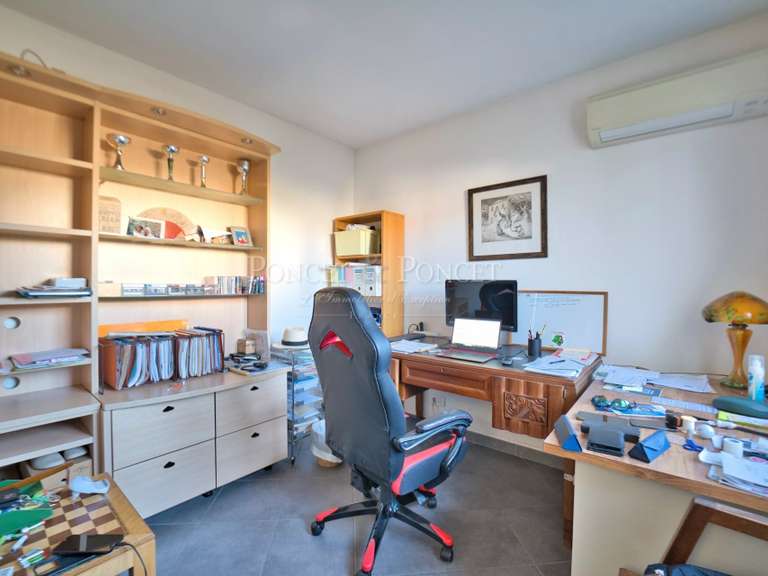 Maison Juvignac - 5 chambres - 185m²