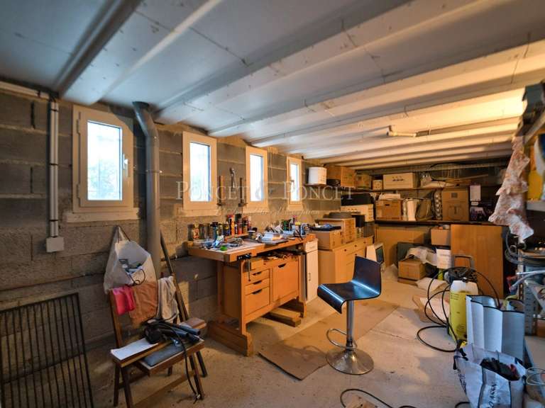 Maison Juvignac - 5 chambres - 185m²