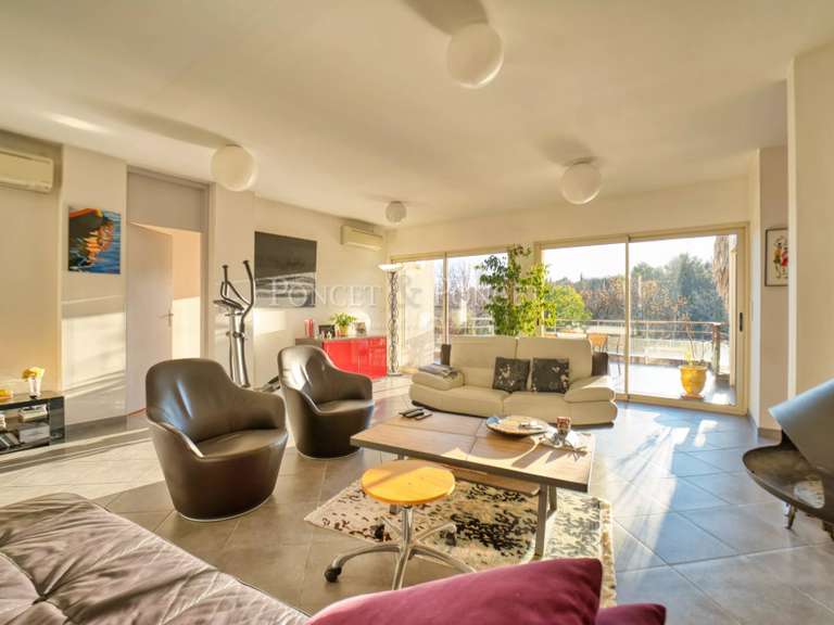 Maison Juvignac - 5 chambres - 185m²