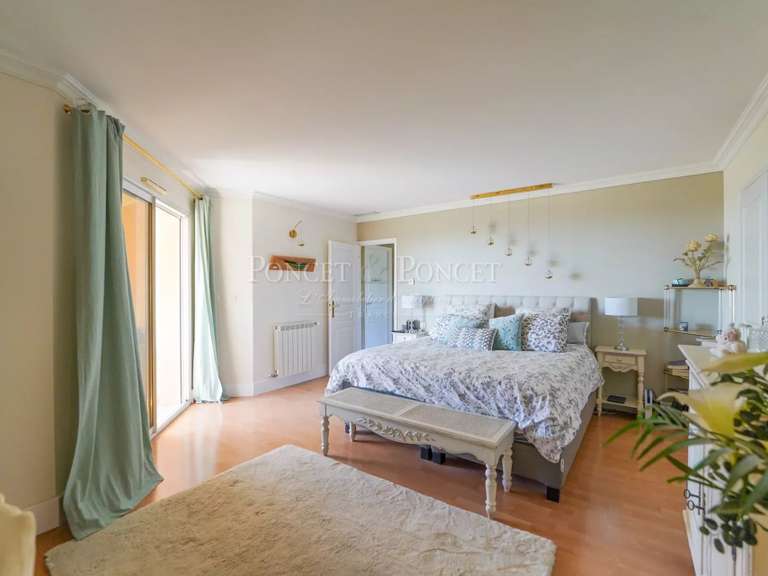 Maison Juvignac - 5 chambres - 469m²