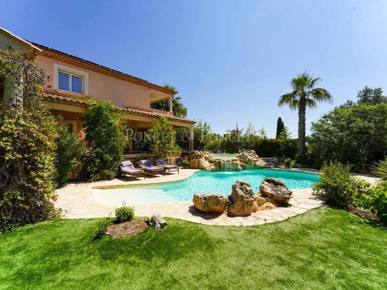 Maison Juvignac - 5 chambres - 469m²